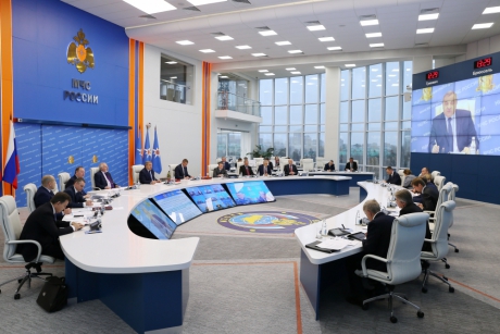 В МЧС России под руководством Владимира Пучкова состоялось заседание Правительственной комиссии чрезвычайным ситуациям