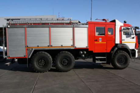 Новая пожарная техника поступит в регионы Сибири, Урала и Дальнего Востока