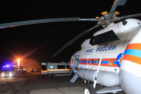 Вертолет Ми-8 МЧС России осуществил санитарно-авиационную эвакуацию двоих детей из города Керчи в Симферополь