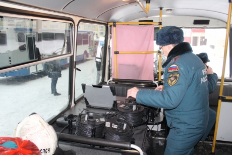 Мобильный диагностический комплекс «Струна» доставлен  в Омск бортом МЧС России для обследования жилого дома