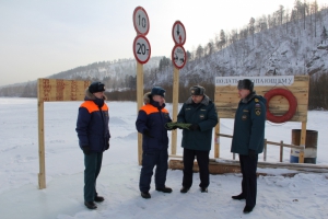 Инспекторы МЧС России регулярно проверяют обстановку на водоемах страны