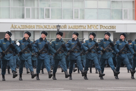 Ежедневно 400 курсантов МЧС России готовятся к участию в Параде Победы на Красной площади