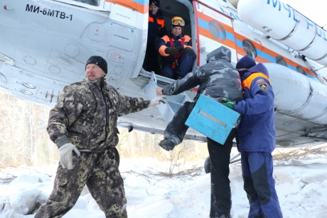 Спасатели эвакуировали из хакасской тайги рыбаков