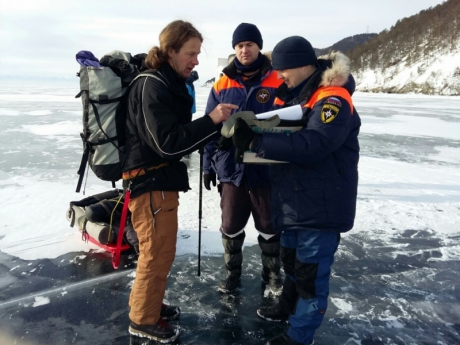 На Байкале сотрудники МЧС России спасли иностранного туриста