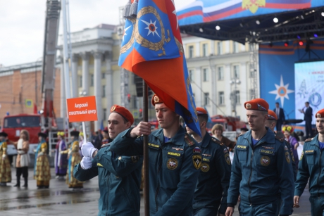 Владимир Пучков открыл первый Международный чемпионат по пожарно-спасательному кроссфиту