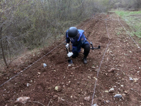 Российские спасатели обезвредили снаряды и мины на территории Южной Осетии