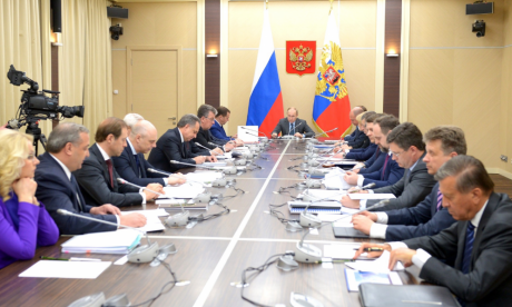 Владимир Пучков доложил Президенту РФ о защите населения и социальной инфраструктуры от паводков и природных пожаров (видео)