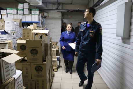 Сотрудники МЧС России и прокуратуры проверили свыше 8,5 тыс. объектов с массовым пребывание людей