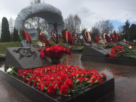 В МЧС России почтили память пожарных, погибших при ликвидации последствий аварии на Чернобыльской АЭС