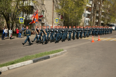 В честь Дня Победы в МЧС России состоялось возложение цветов к памятному комплексу