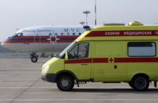 Спецборт МЧС России осуществляет санитарно-авиационную эвакуацию троих тяжелобольных детей из Симферополя в Москву