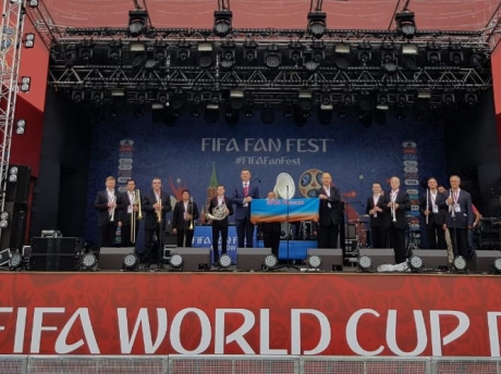 Творческие коллективы МЧС России выступают в фан-зонах чемпионата мира по футболу