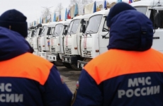 80-я автомобильная колонна МЧС России доставила гуманитарный груз жителям Донецкой и Луганской областей