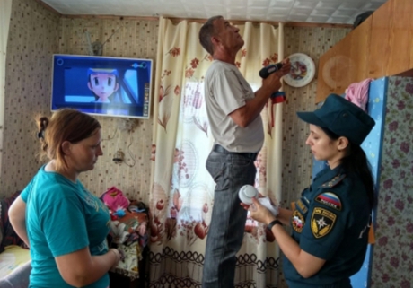 Более 12,5 тыс. семей оборудовали дома автономным пожарным извещателем в регионах Сибири, Урала и Дальнего Востока