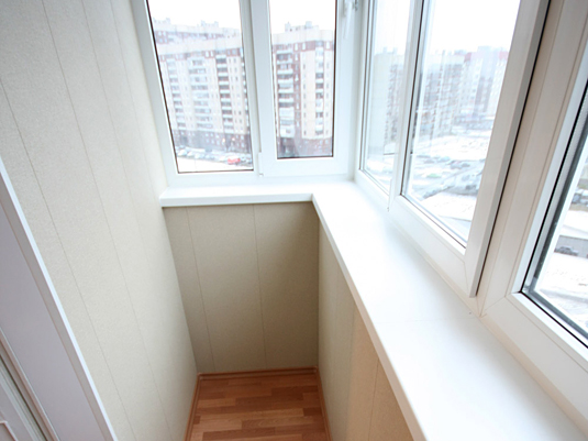 Остекление балконов в Пушкино: остекление холодное или с утеплением?