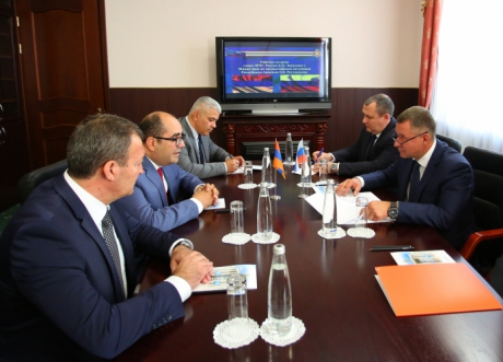 25 сентября состоялась встреча главы МЧС России Евгения Зиничева и главы МЧС Республики Армения Грачья Ростомяна