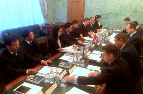 В МЧС прошло заседание совместной российско-китайской рабочей группы по сотрудничеству в борьбе с наводнениями