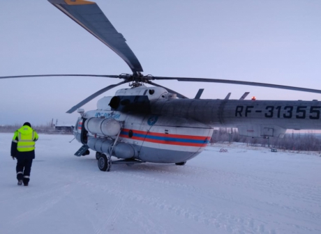 МЧС России наградит спасателей, снявших со льдины в Якутии восемь оленеводов
