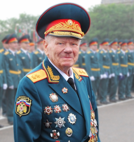 Председателю Центрального совета ветеранов МЧС России Дмитрию Ивановичу Михайлику – 98-лет