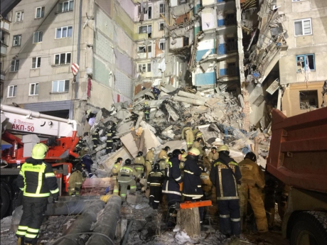Аварийно-спасательные работы в Магнитогорске проходят в условиях повышенного риска