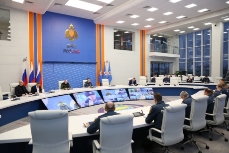 Заместитель главы МЧС Павел Барышев провел селекторное совещание рабочей группы по ситуации, сложившейся в результате обрушения подъезда в жилом доме г. Магнитогорска