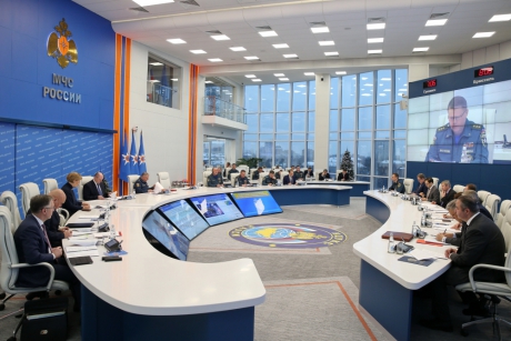 В МЧС России состоялось заседание Правительственной комиссии по предупреждению и ликвидации чрезвычайных ситуаций и обеспечению пожарной безопасности