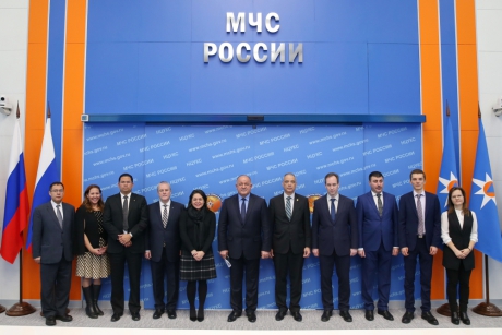 В МЧС России состоялась рабочая встреча и.о. заместителя главы чрезвычайного ведомства В. Яцуценко с заместителем Министра иностранных дел Республики Гватемала Л.Ф. Карранса Сифуэнтесом В МЧС России состоялась рабочая встреча и.о. заместителя главы чрезвычайного ведомства В. Яцуценко с заместителем Министра иностранных дел Республики Гватемала Л.Ф. Карранса Сифуэнтесом