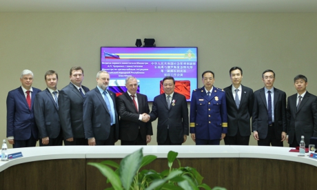 В МЧС России состоялась рабочая встреча первого заместителя Министра А. Чуприяна с заместителем Министра по чрезвычайным ситуациям Китайской Народной Республики Шан Юном В МЧС России состоялась рабочая встреча первого заместителя Министра А. Чуприяна с заместителем Министра по чрезвычайным ситуациям Китайской Народной Республики Шан Юном