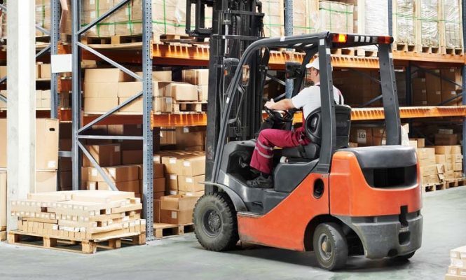 Электрический погрузчик для складских помещений Электрический погрузчик для складских помещений