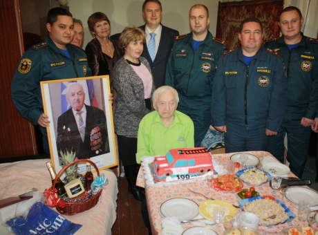 Ветеран пожарной охраны отметил 100-летний юбилей