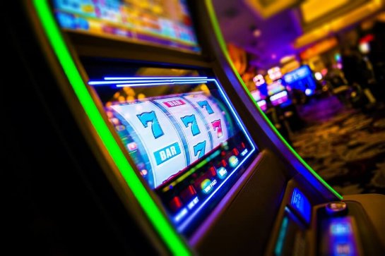 Борьба наземных и онлайн казино с мошенничеством