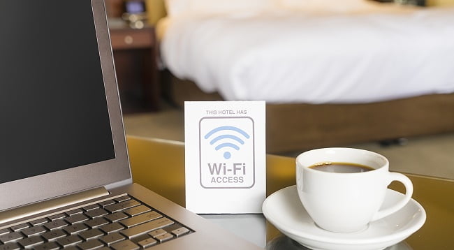 Плюсы и минусы разных способов подключения интернета в гостинице