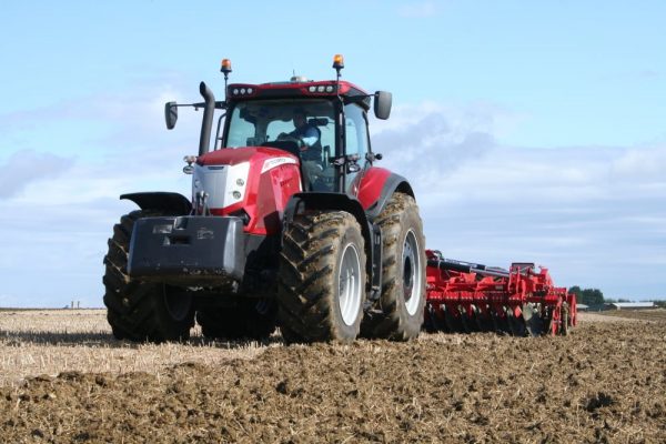 Тракторы McCormick: Легендарный бренд с приоритетами на производительность и комфорт