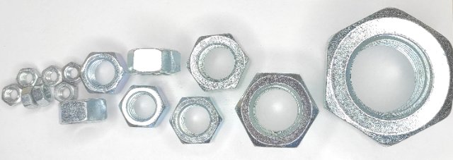 Совершенство крепежа: гайки и винты DIN Совершенство крепежа: гайки и винты DIN