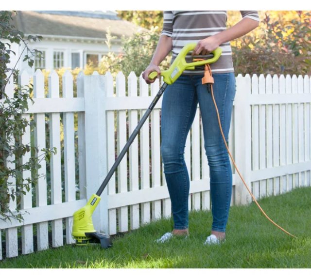 Летний сад: как легкие триммеры меняют уход за растениями